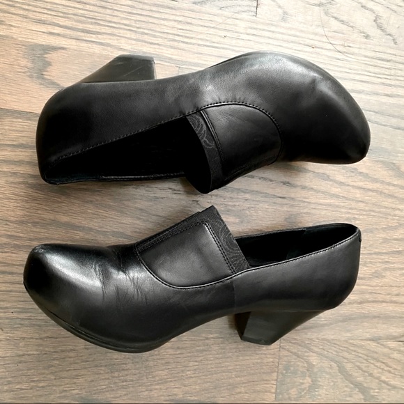 dansko black heels